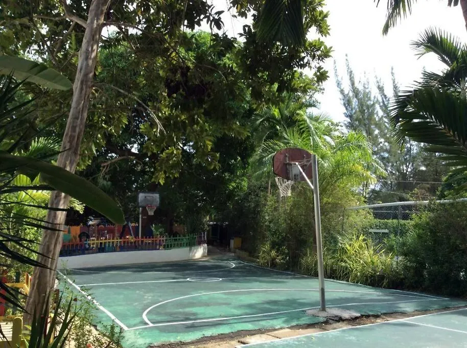 Lush Tropical Apartment Located In A 4-Star Resort 런어웨이베이 0*,  자메이카