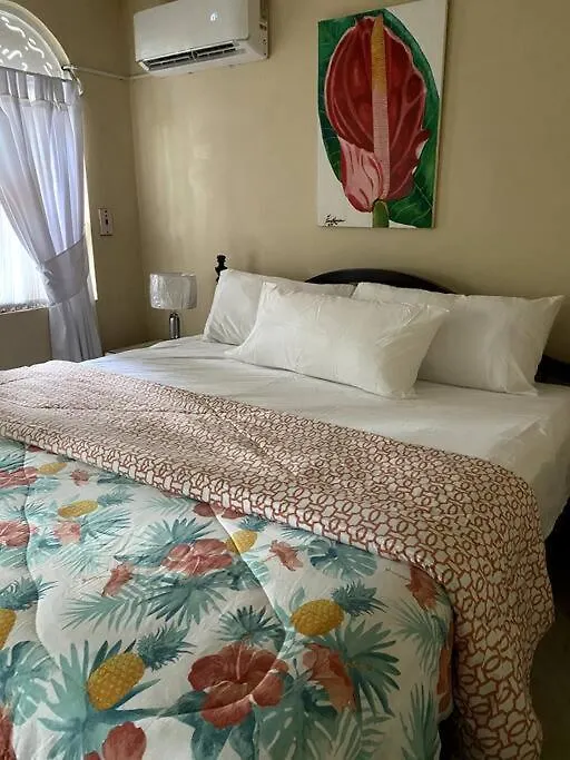 Lush Tropical Apartment Located In A 4-Star Resort 런어웨이베이
