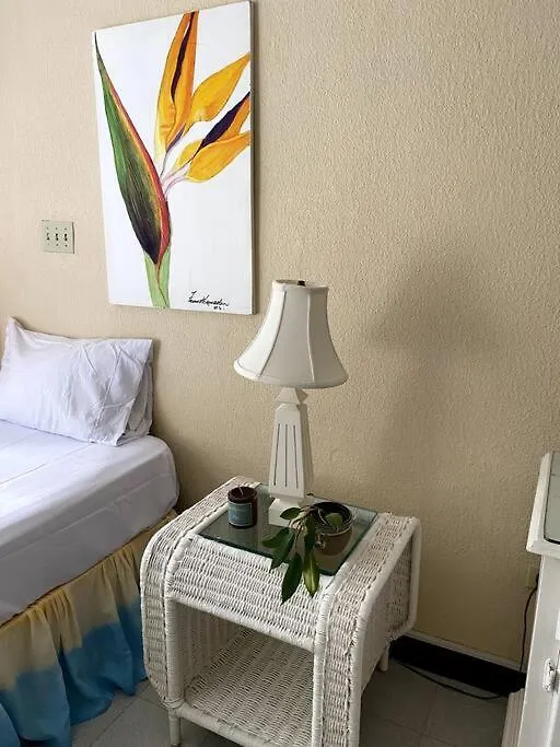 Lush Tropical Apartment Located In A 4-Star Resort Runaway Bay 0*,