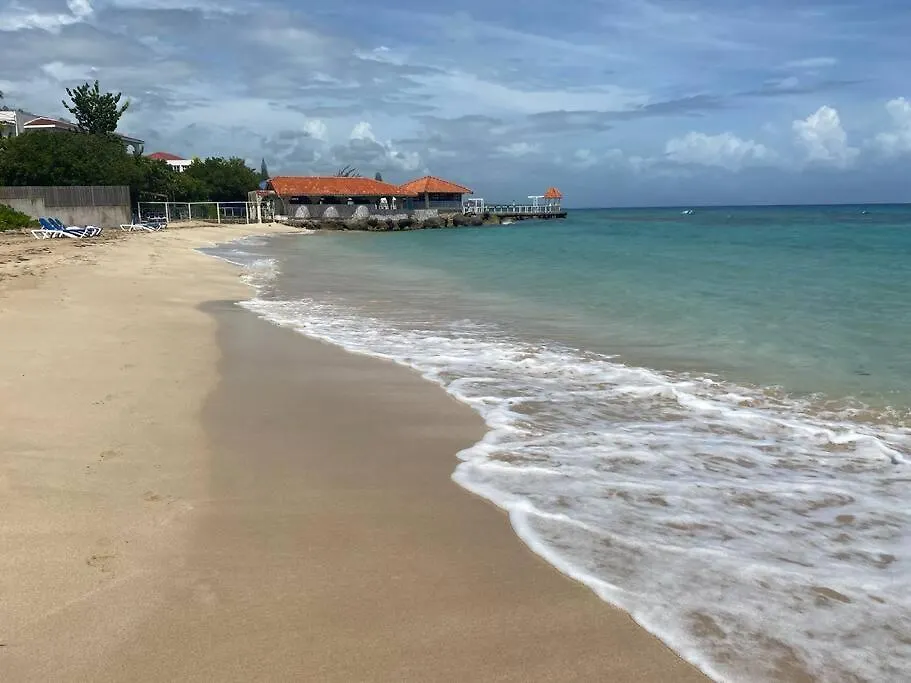 Lush Tropical Apartment Located In A 4-Star Resort Runaway Bay Jamaica
